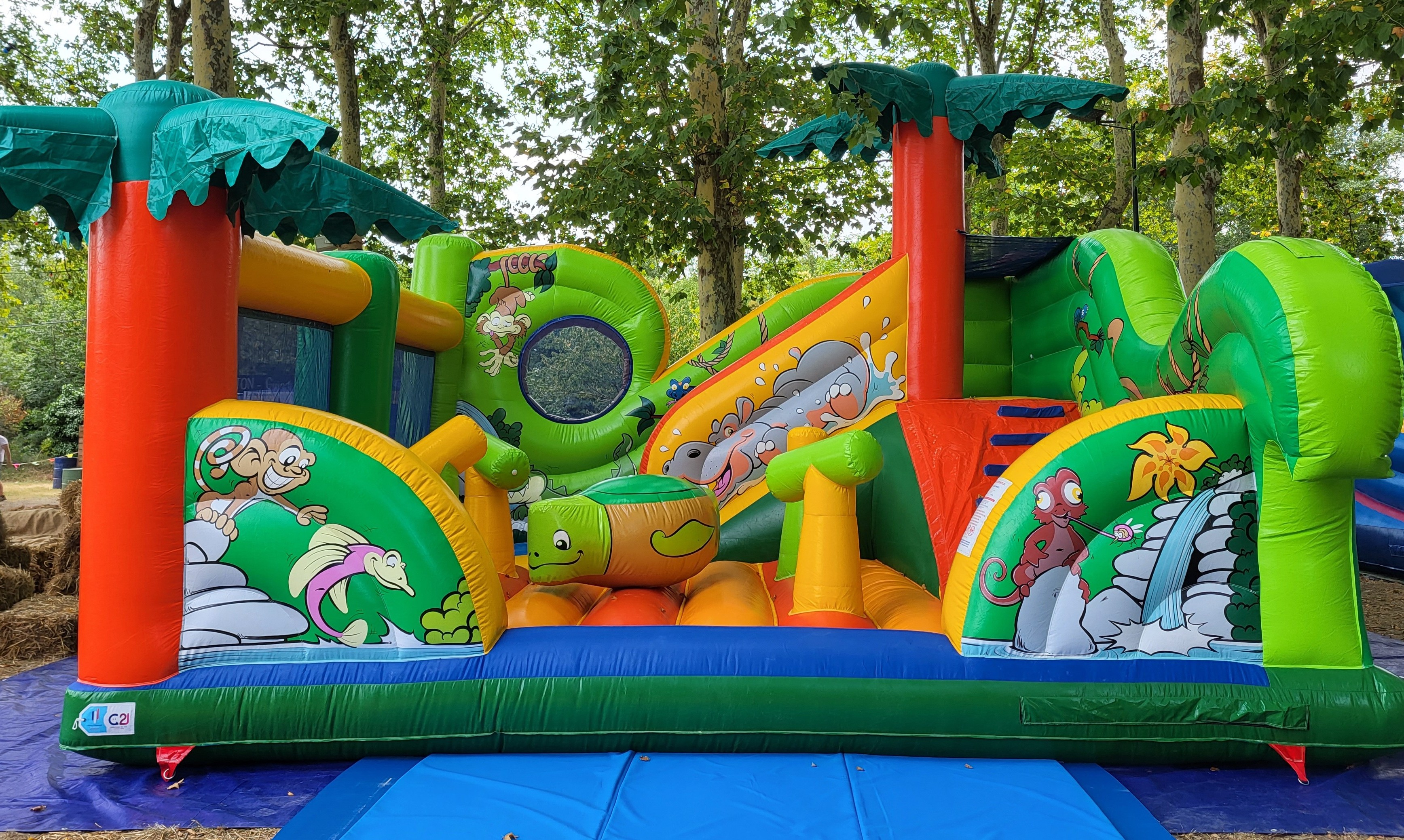 Structures gonflables aquatiques